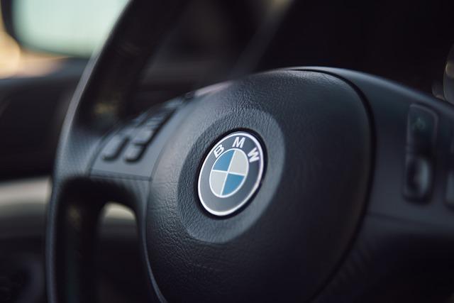 Zkušenosti Řidičů BMW E39: Jak Tlačítko ASC Změnilo Jejich Jízdu