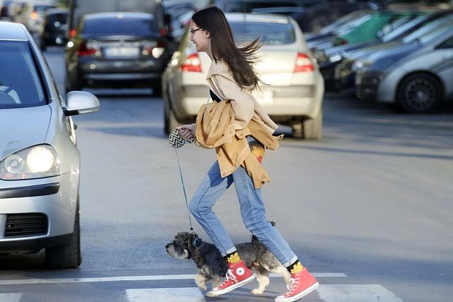 Interakce s chodci a cyklisty: Vzájemný respekt na silnici